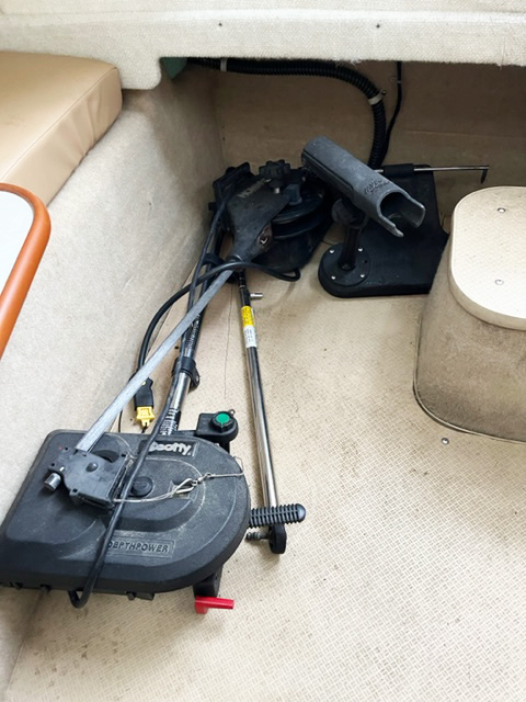 2008 Trophy Marine 2102 Walkaround - Photo 8